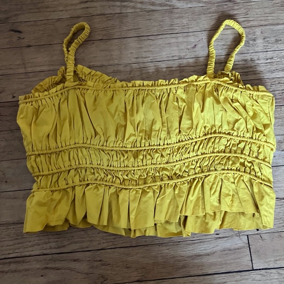 🌼Ruffle Trim Crop Tank 🌼 - Picture 3 of 9